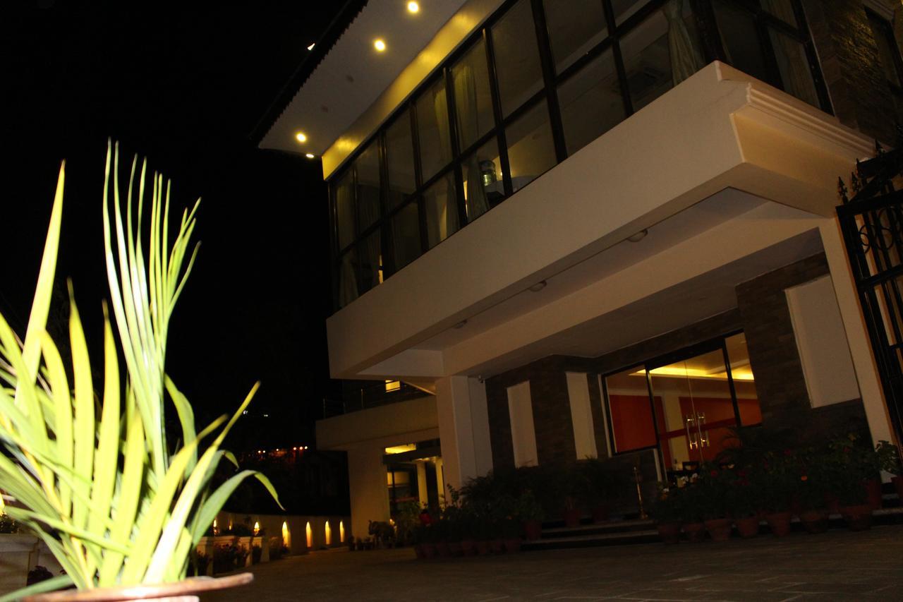 Tuki Resort Pokhara Exterior foto