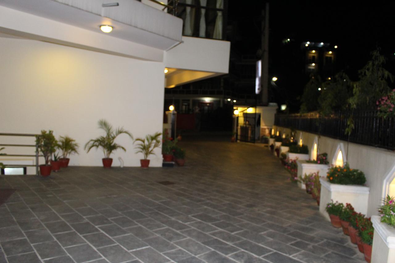 Tuki Resort Pokhara Exterior foto
