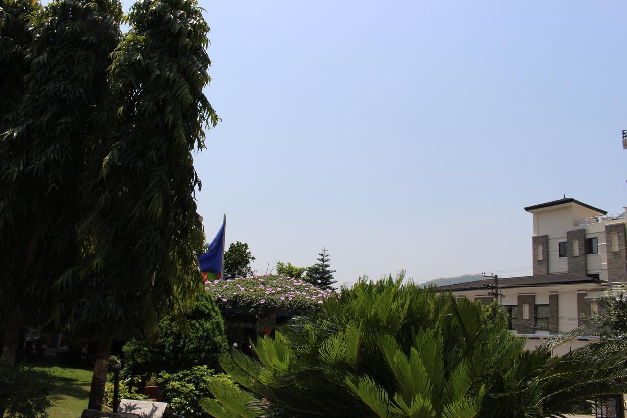 Tuki Resort Pokhara Exterior foto