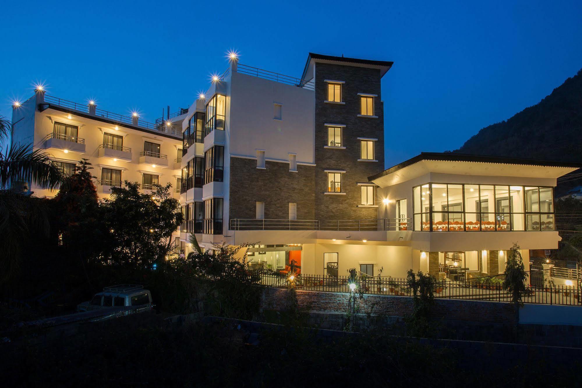 Tuki Resort Pokhara Exterior foto